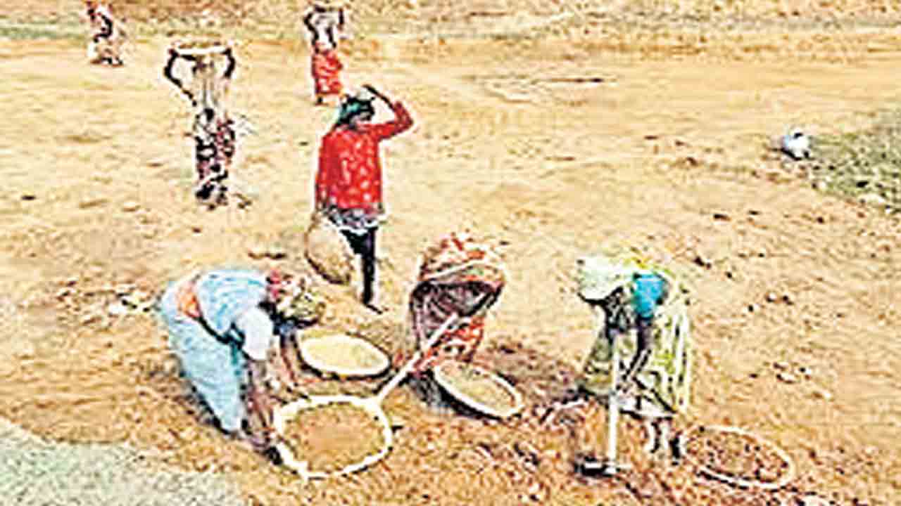 ఉపాధికి మోదీ రామ్‌రామ్‌! 90 నుంచి 60శాతానికి కేంద్రం నిధుల్లో కోత