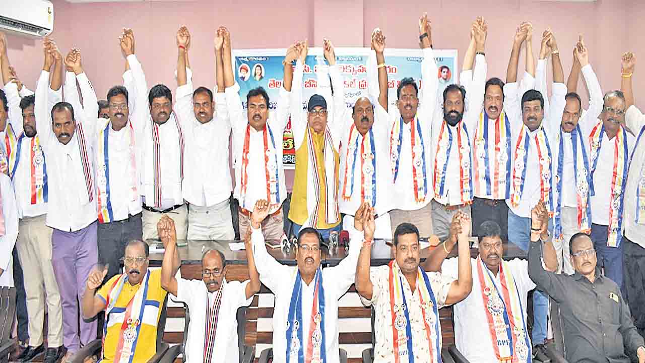 బీసీలకు కాంగ్రెస్‌, బీజేపీ నయవంచన