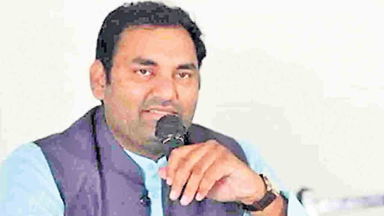 జడ్చర్లలో పవన్‌ సినిమాలు ఆడనియ్యం