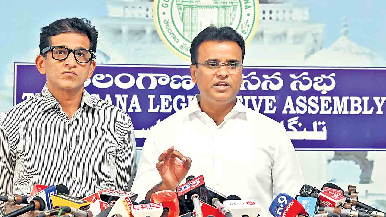 స్పీకర్‌ తీర్పుపై న్యాయపోరాటం