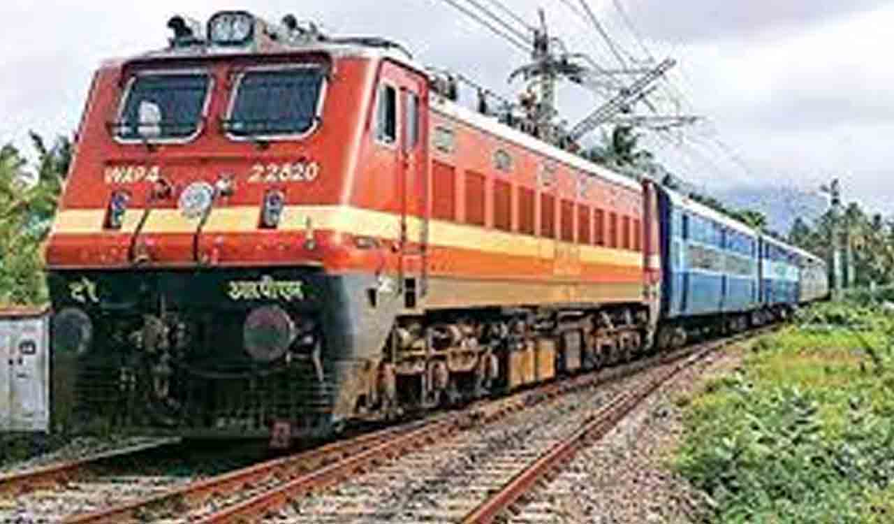 సంక్రాంతి రైళ్లలో స్పెషల్‌ బాదుడు!