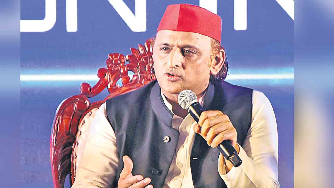 ఎన్నికల్లో లబ్ధి పొందేందుకే ఎస్‌ఐఆర్‌