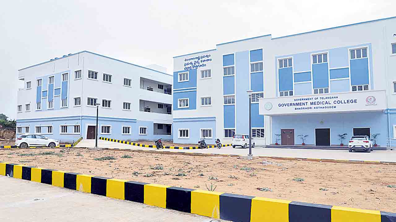 మెడికల్‌ సీట్లలో తెలంగాణ టాప్‌