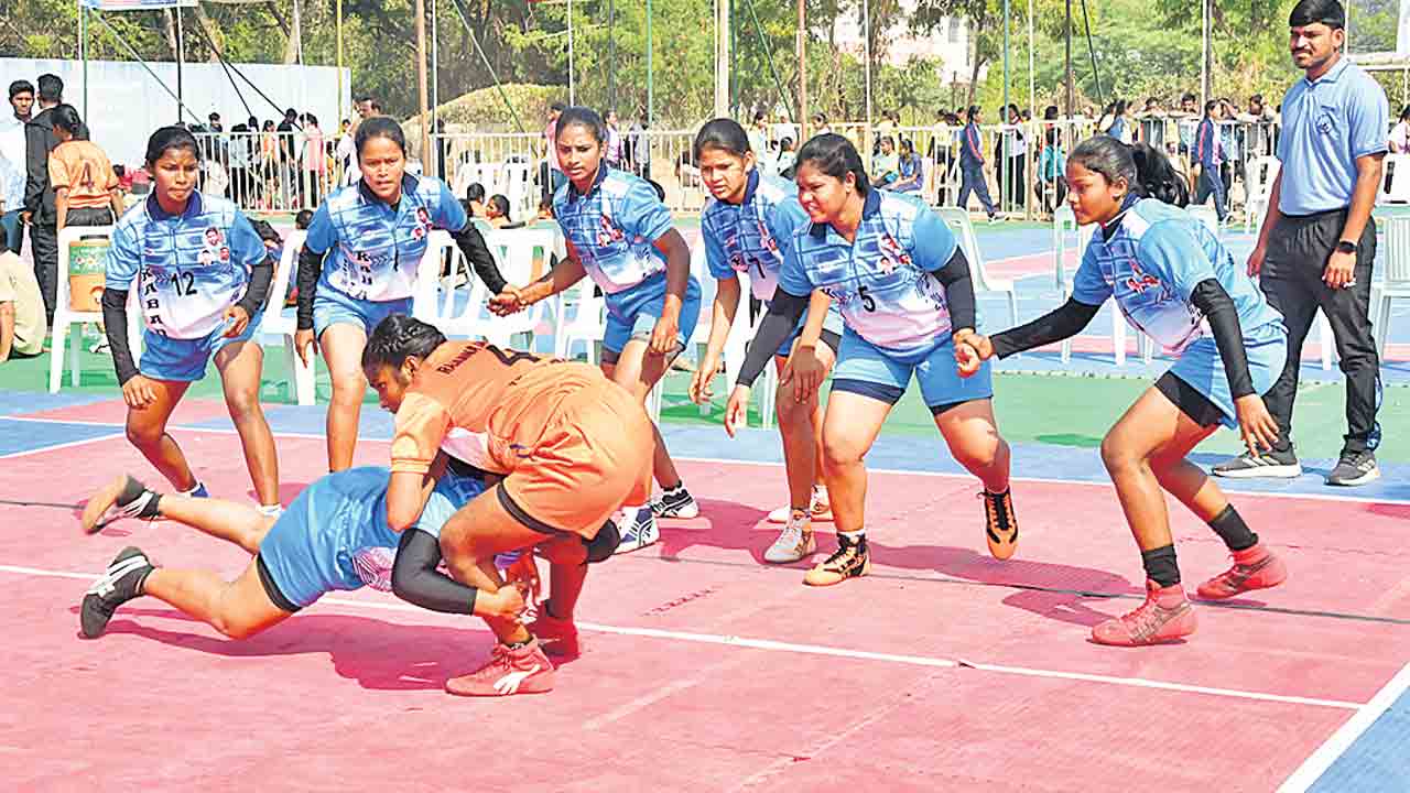 హోరాహోరీగా రాష్ట్రస్థాయి కబడ్డీ పోటీలు