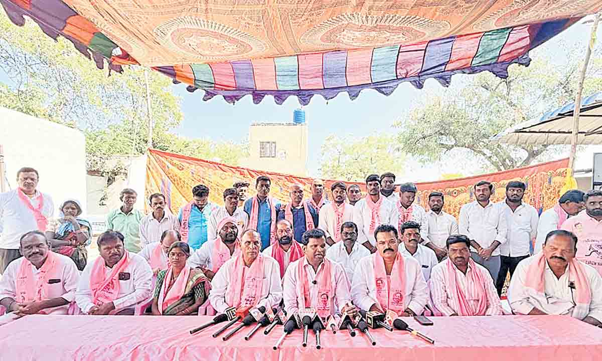 రేవంత్‌రెడ్డి.. అడ్డిమార్‌ గుడ్డి సీఎం