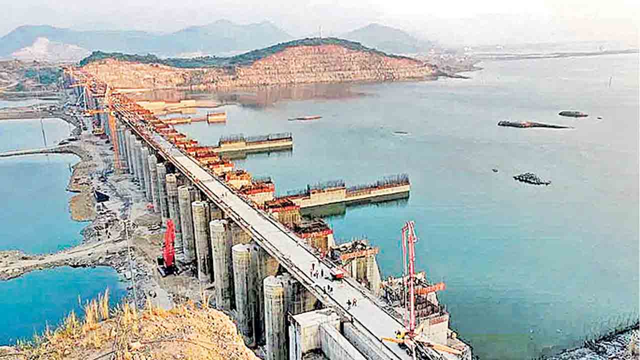 ఏపీ జల దోపిడీ చట్టబద్ధం!.. పోలవరం-నల్లమల సాగర్‌ లింక్‌ ప్రాజెక్టు అసలు మర్మమిదే