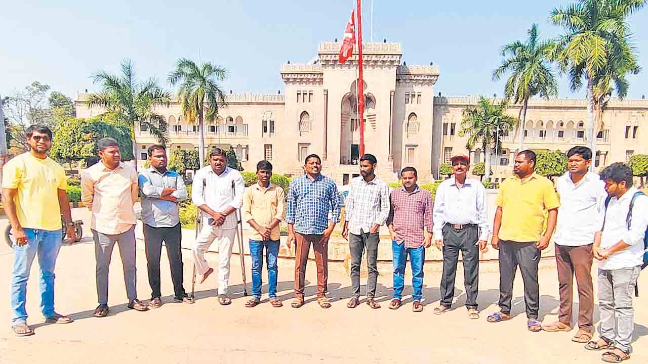 తెలంగాణ ద్రోహుల విగ్రహాలు కూల్చేస్తం