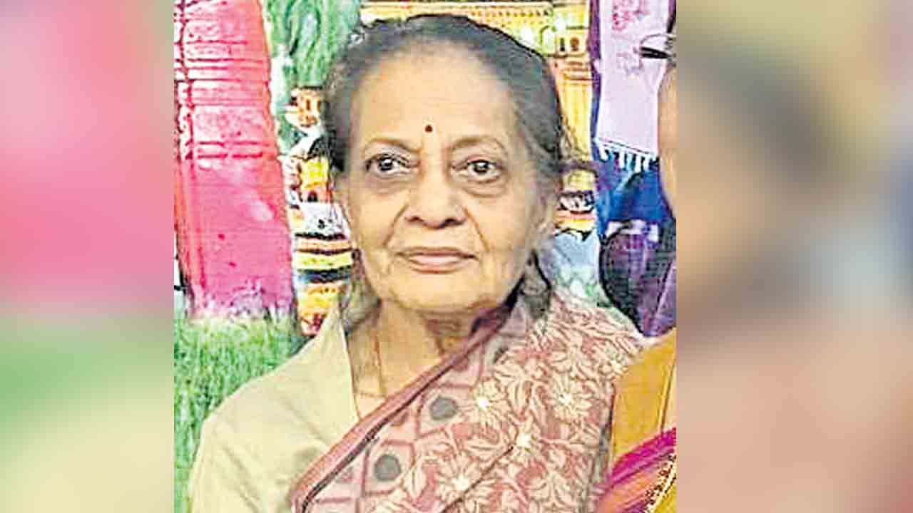 చిత్రకళా రంగంలో చిర యశస్విని