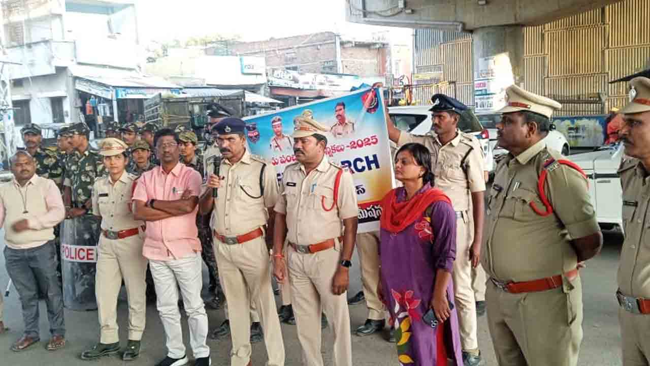 ACP Ravikumar | నిర్భయంగా ఓటు హక్కును వినియోగించుకోవాలి : ఏసీపీ రవికుమార్