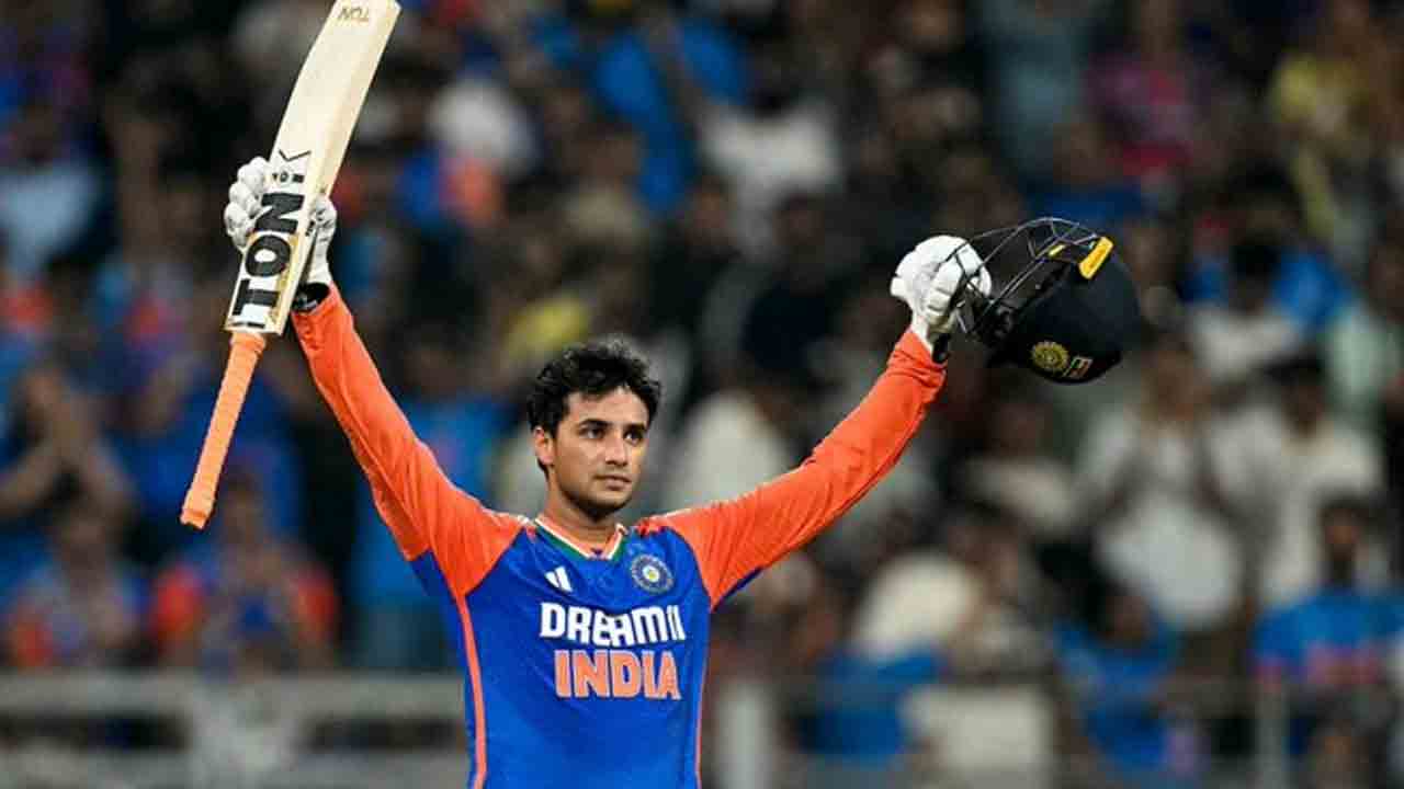 Abhishek Sharma | ఒకే ఏడాదిలో వంద సిక్సర్లు.. టీ20ల్లో చరిత్ర సృష్టించిన అభిషేక్..!