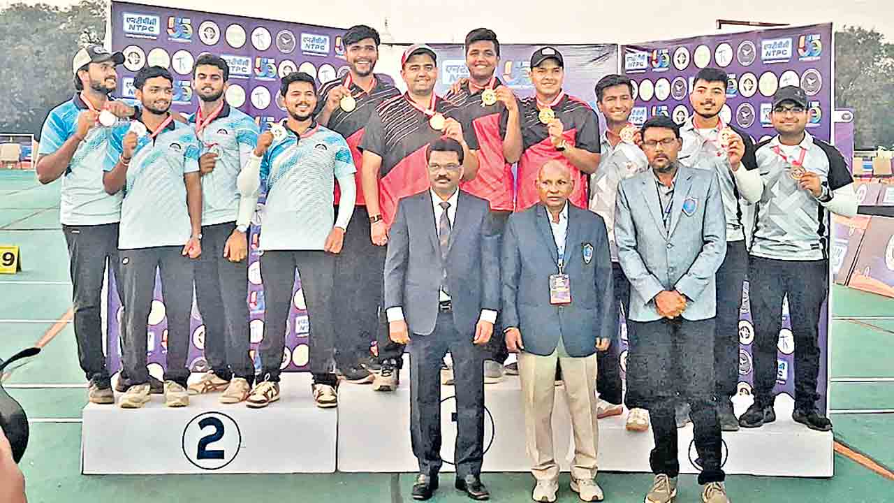 జాతీయ ఆర్చరీ విజేతలు అదితి, ప్రవీణ్‌