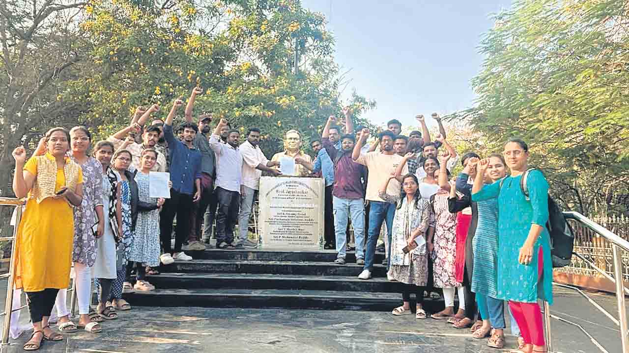 ‘అగ్రి’ విద్యార్థుల సమస్యలు పట్టించుకోరా?.. ప్రభుత్వం స్పందించకుంటే రాష్ట్రవ్యాప్తంగా ఉద్యమిస్తాం