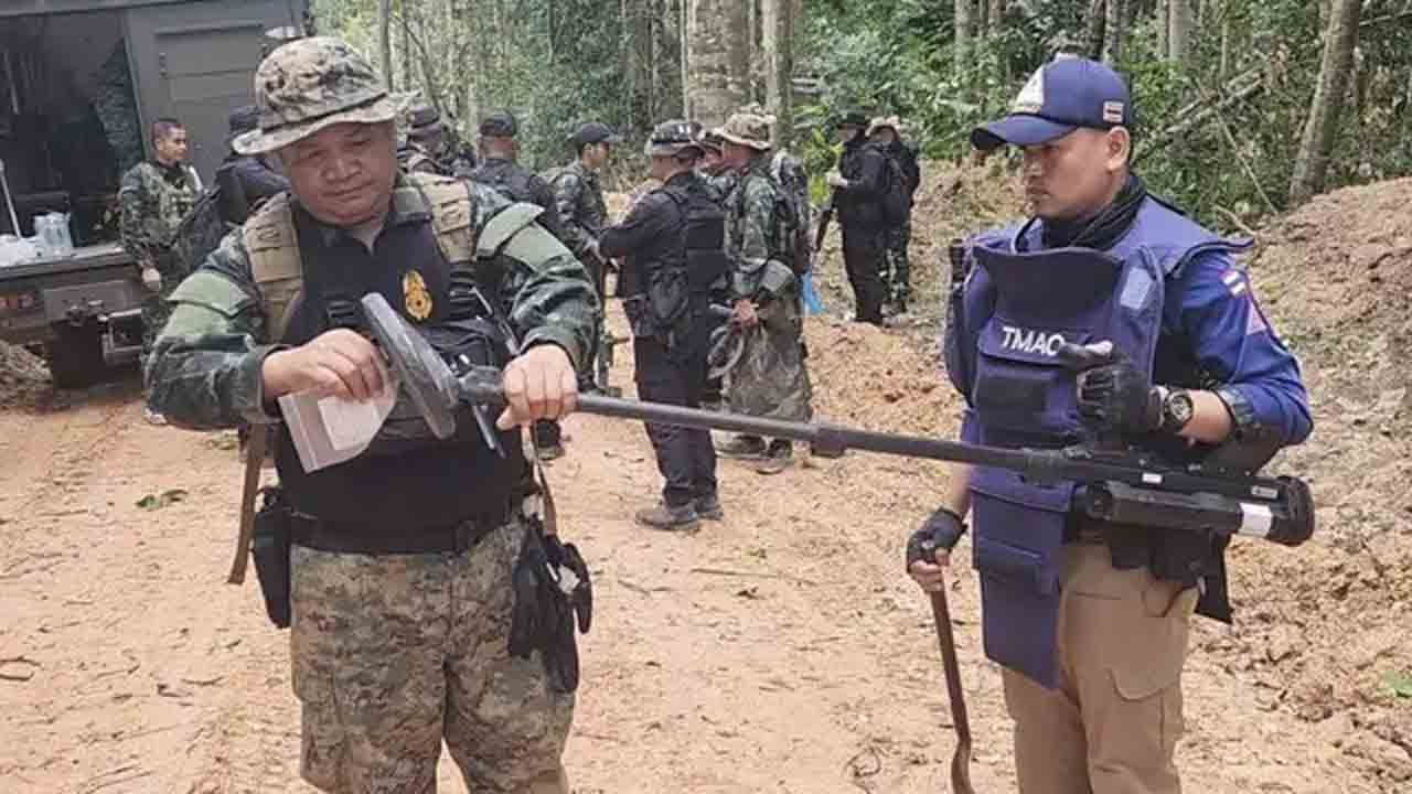 Thailand-Cambodia | థాయ్‌-కంబోడియా మధ్య సైనిక ఘర్షణ.. ఎనిమిది మంది మృతి