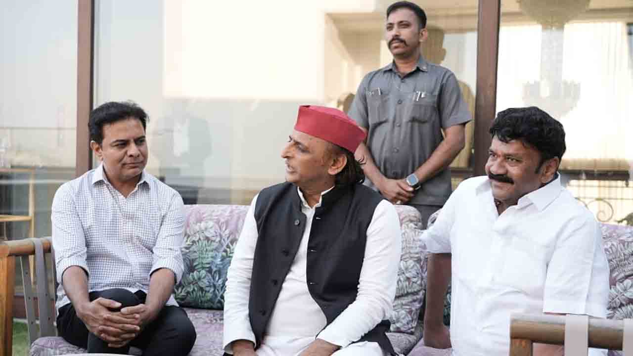 Akhilesh Yadav1