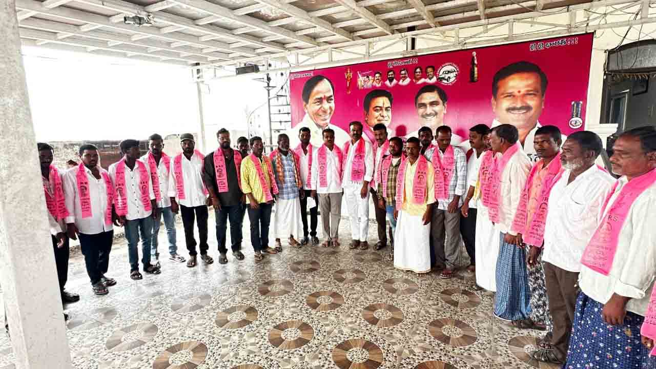 గులాబీ గూటికి వలసలు