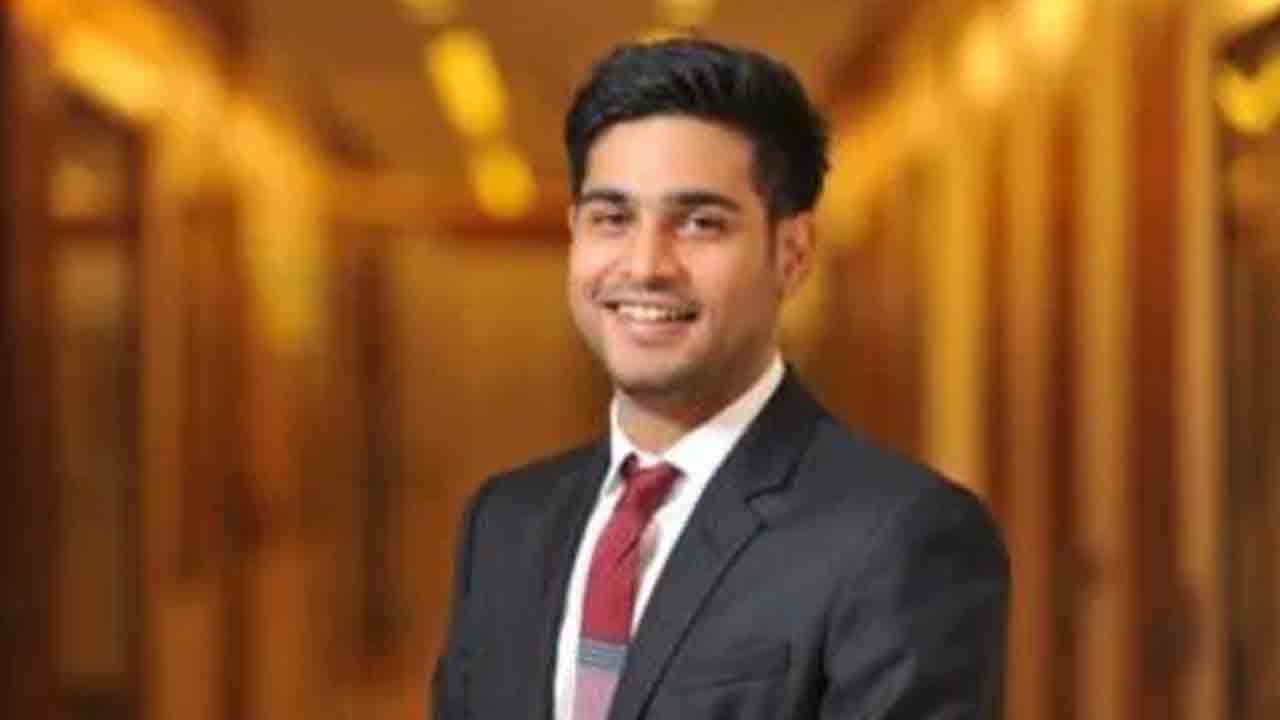 అన్మోల్‌ అంబానీపై కేసు