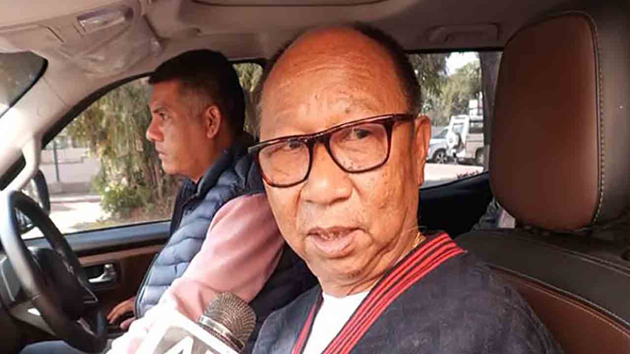 Yumnam Khemchand | మణిపూర్‌లో మైథీ తెగ ఎమ్మెల్యే తెగువ.. కుకీ తెగ గ్రామాల్లో పర్యటన