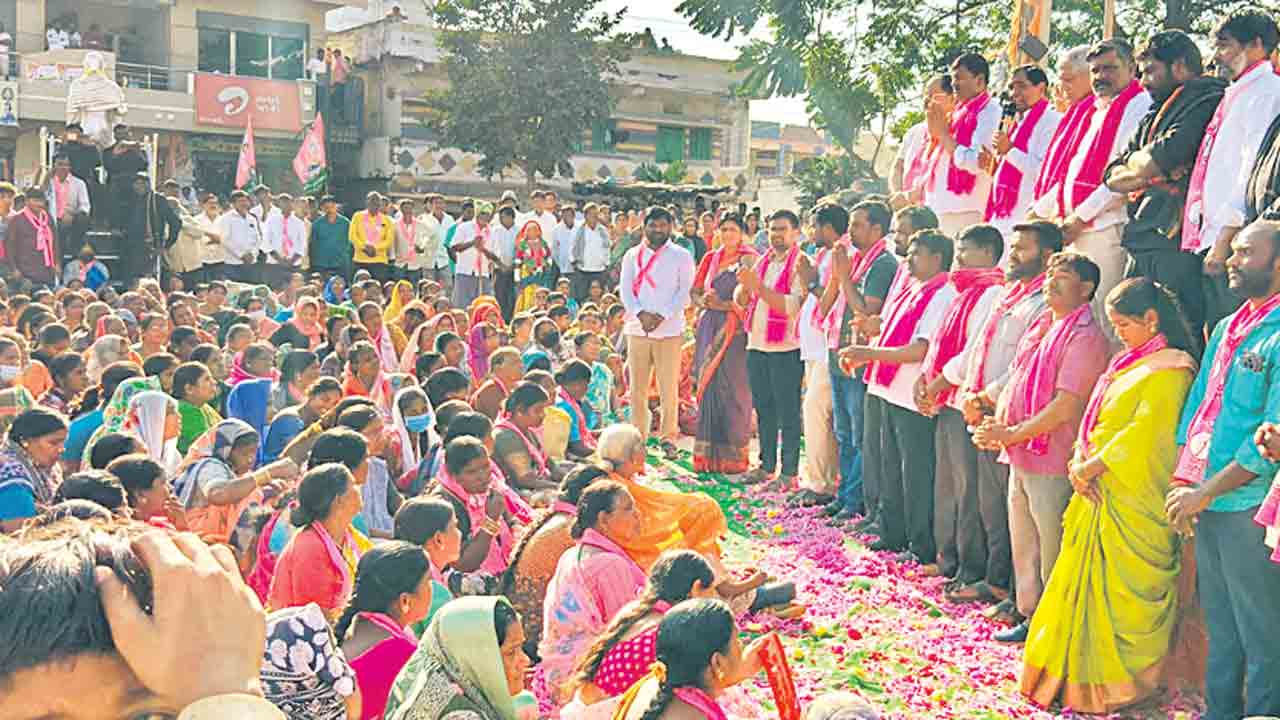గ్రామాల్లో బీఆర్‌ఎస్‌ జెండా ఎగరేయాలి.. షాద్‌నగర్‌ మాజీ ఎమ్మెల్యే అంజయ్యయాదవ్‌