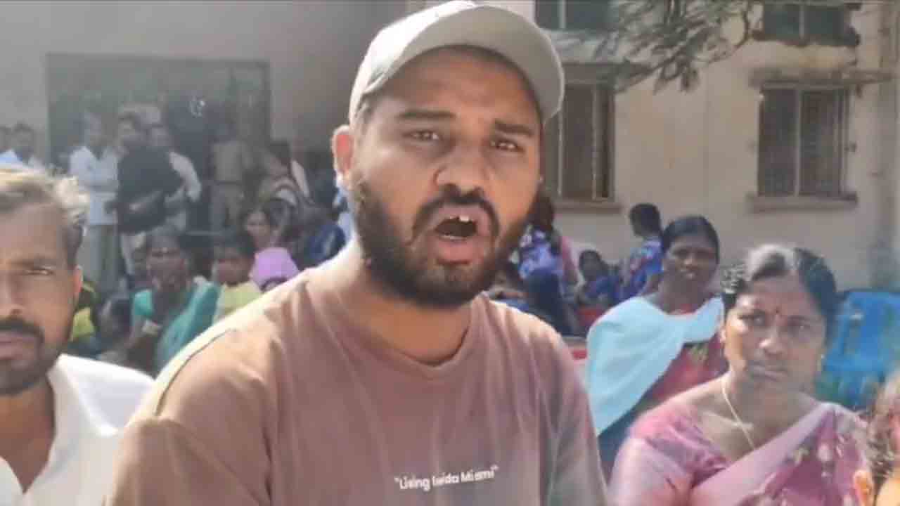 BRS Workers | బీఆర్‌ఎస్‌ బలపరిచిన అభ్యర్థిని సర్పంచ్‌గా ప్రకటించి.. రీకౌంటింగ్‌ చేయించి మరీ ఓడించిన అధికారులు..!