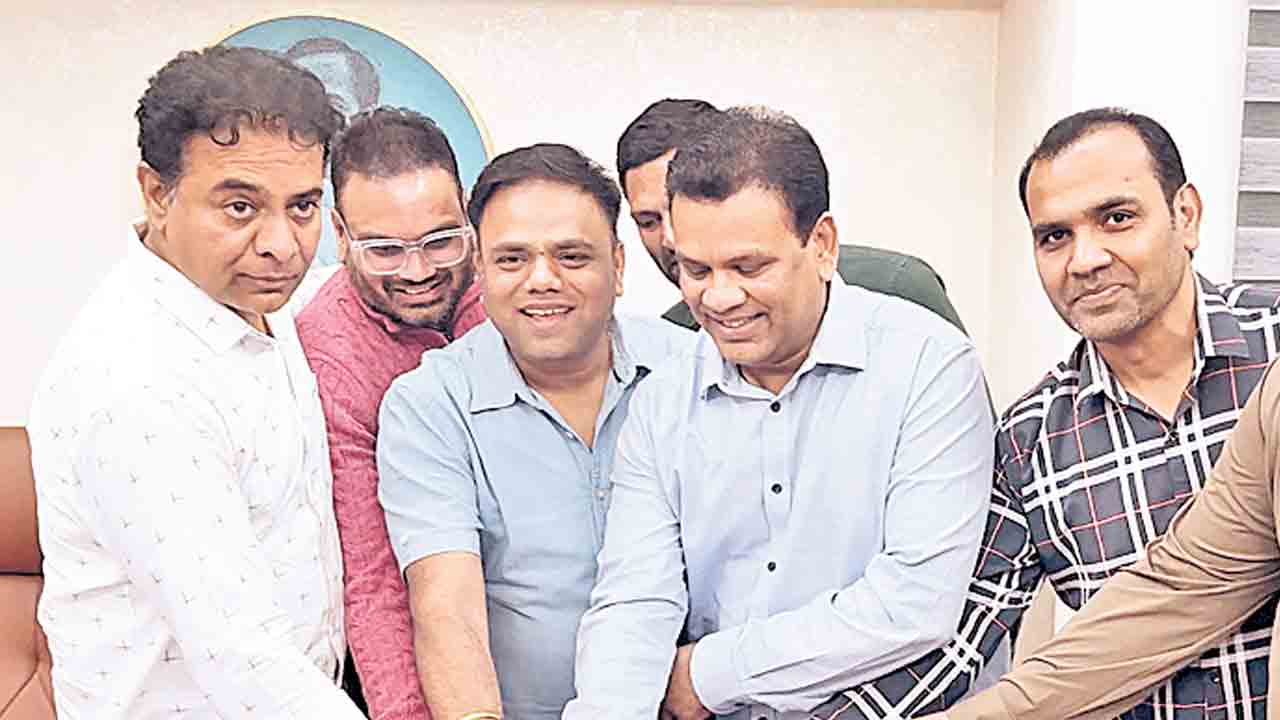 అద్భుతంగా పనిచేస్తున్నారు