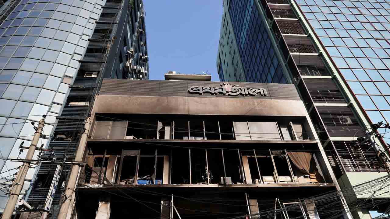 Bangladesh Govt | బంగ్లాదేశ్‌లో హింస.. జర్నలిస్టులకు క్షమాపణలు చెప్పిన బంగ్లా సర్కారు