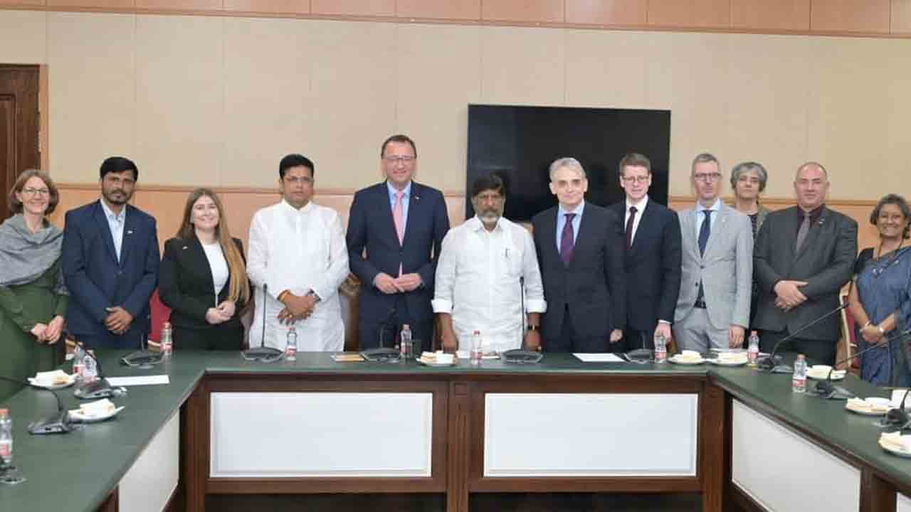 ఐటీ, డిఫెన్స్‌ రంగాల్లో పెట్టుబడులు పెట్టండి.. జర్మనీ పార్లమెంట్‌ బృందంతో డిప్యూటీ సీఎం భట్టి విక్రమార్క