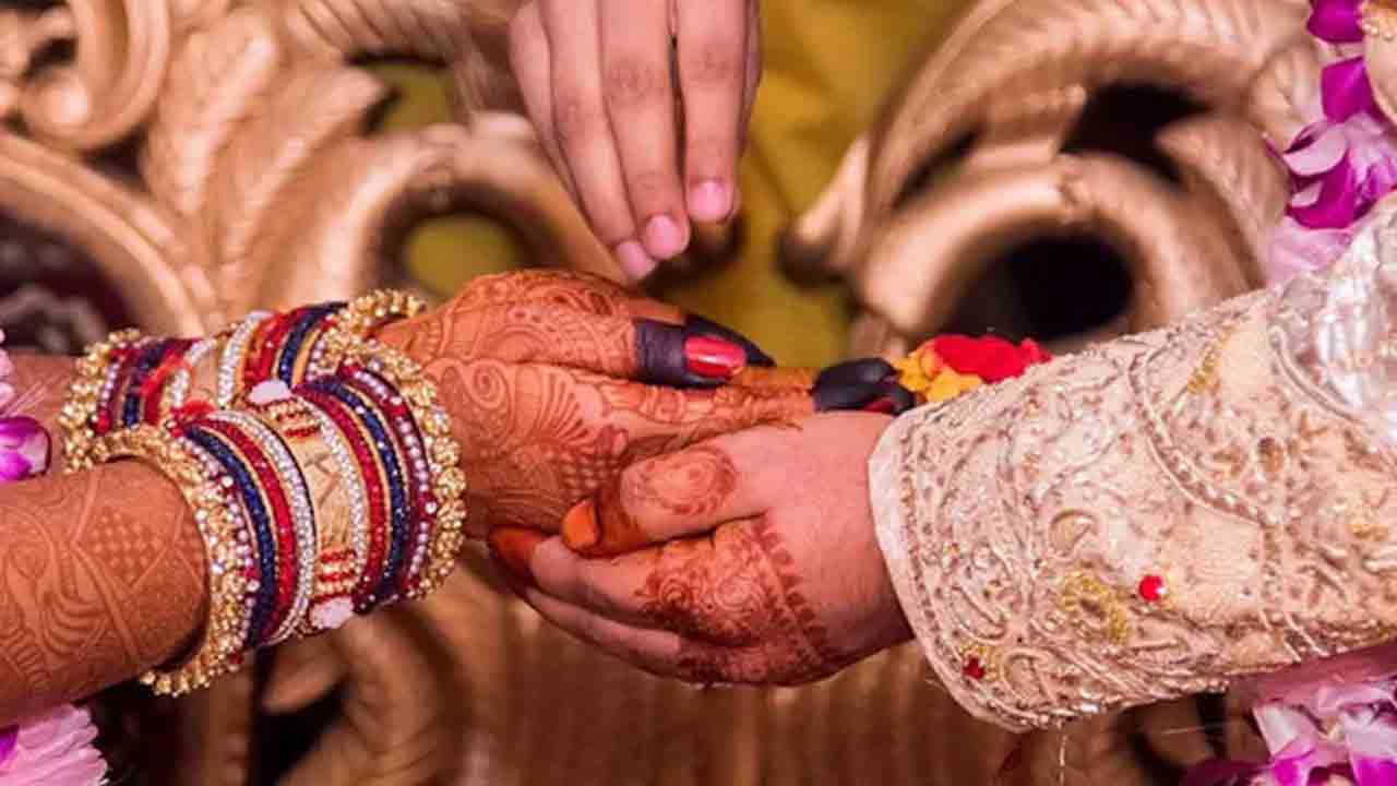 Bride’s cousin died | వివాహ వేడుకలో విషాదం.. బుల్లెట్ తగిలి వధువు కజిన్‌ బ్రదర్‌ మృతి