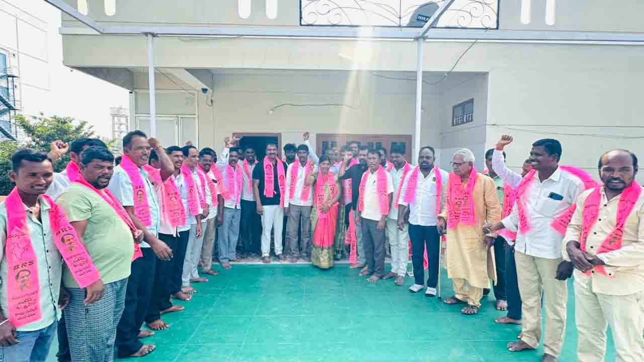 BRS | బీఆర్‌ఎస్‌లో చేరిన కమ్మారెడ్డిపల్లి కాంగ్రెస్‌ నాయకులు