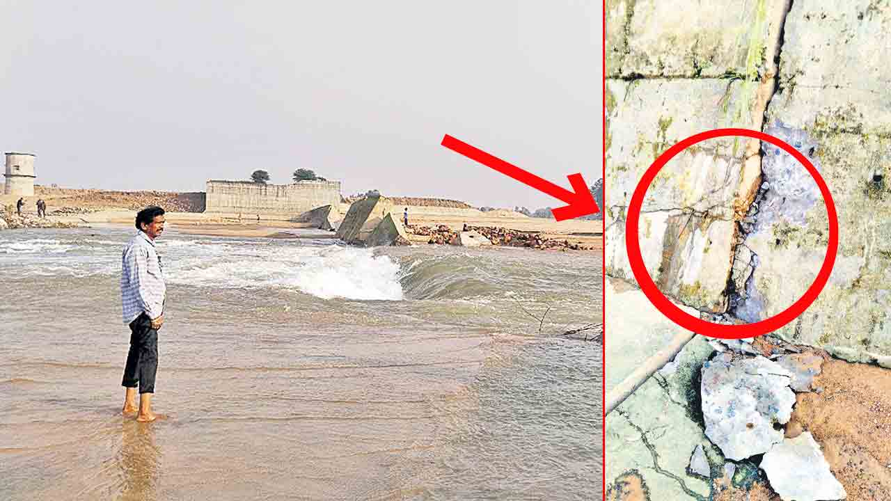 మానేరుపై మరో చెక్‌డ్యామ్‌ ధ్వంసం.. ఇసుక సంపద కొల్లగొట్టేందుకు మాఫియా పాల్పడిన అకృత్యమా?