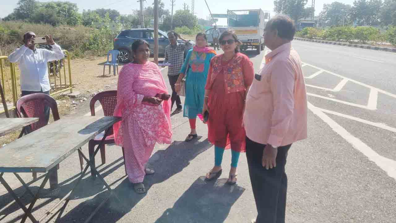 Check Posts | చెక్‌పోస్టుల వద్ద అప్రమత్తంగా విధులు నిర్వర్తించాలి