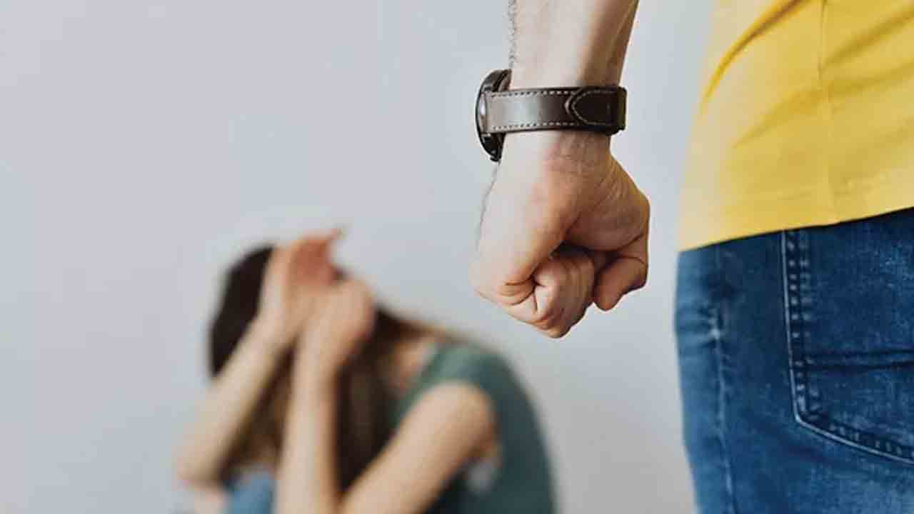 Revanth Reddy | సీఎం రేవంత్‌ మనిషినంటూ దౌర్జన్యం.. స్నేహితుడి భార్యపై కాంగ్రెస్‌ నాయకుడి దాడి