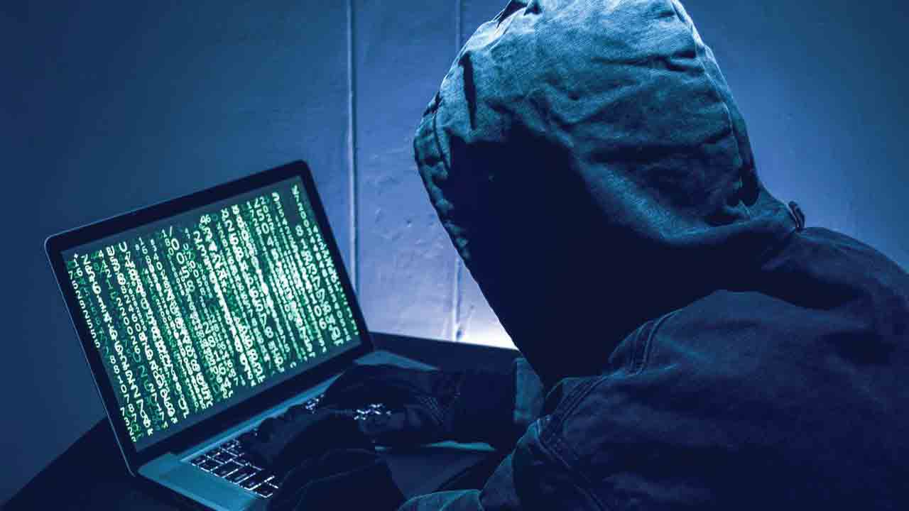 క్రెడిట్‌ కార్డు లిమిట్‌ పెంపు ‘ఎర’పై జాగ్రత్త!