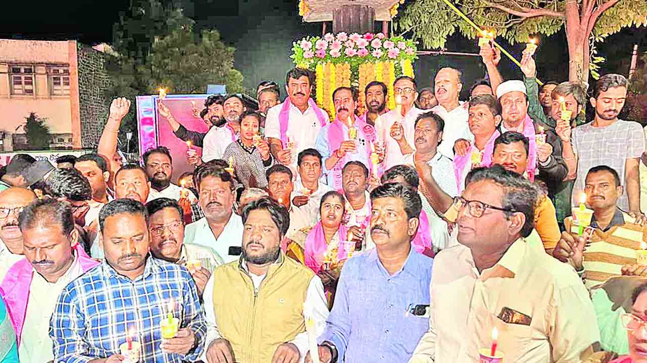 అమరవీరుల త్యాగం వెలకట్టలేనిది