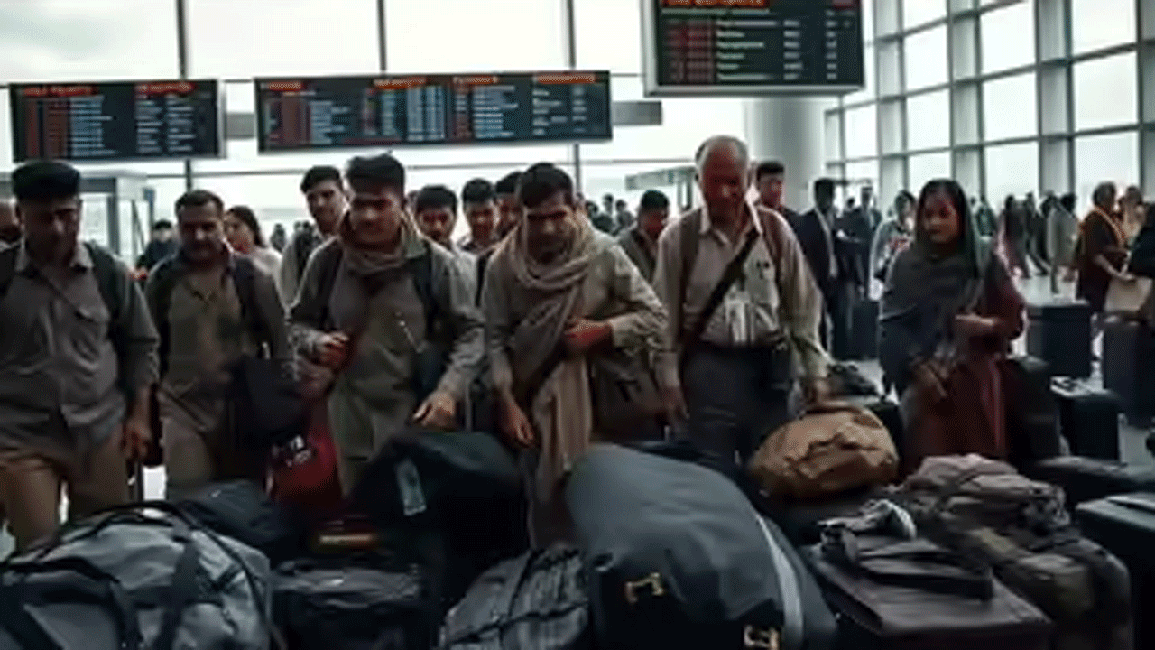 Deportation | ఈ ఏడాది అత్యధికమంది భారతీయుల్ని బహిష్కరించింది అమెరికా కాదు.. మరి ఏ దేశమో తెలుసా..?