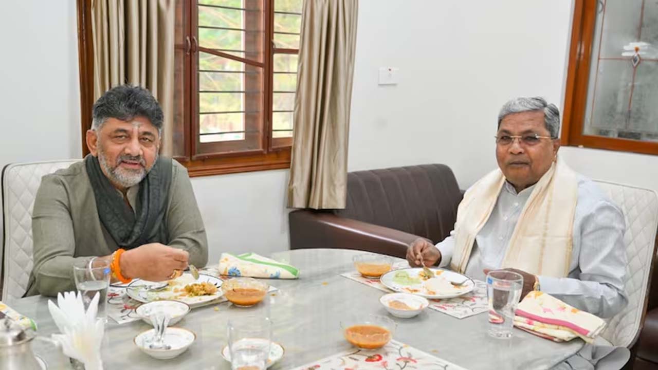 Siddaramaiah | ఇక వివాదానికి తెరపడ్డట్లేనా..? సీఎం సిద్ధరామయ్యను అల్పాహారానికి ఆహ్వానించిన డీకే..!