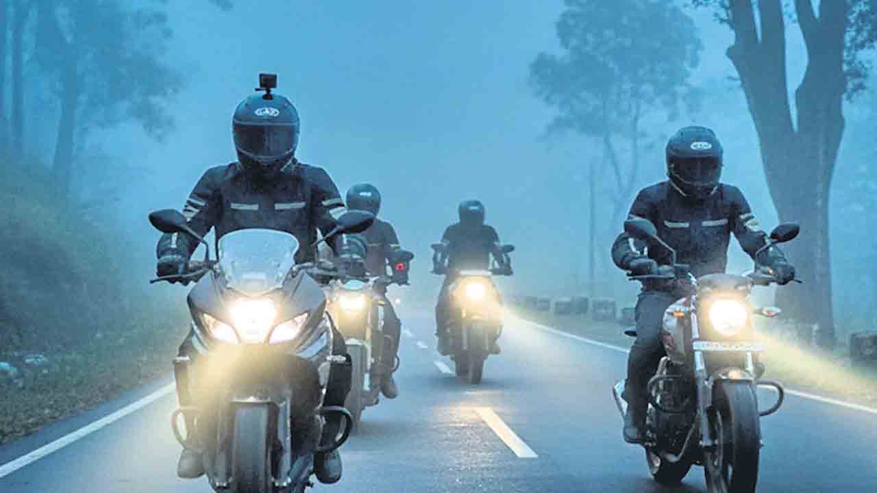 పొగమంచు దారికాస్తే..