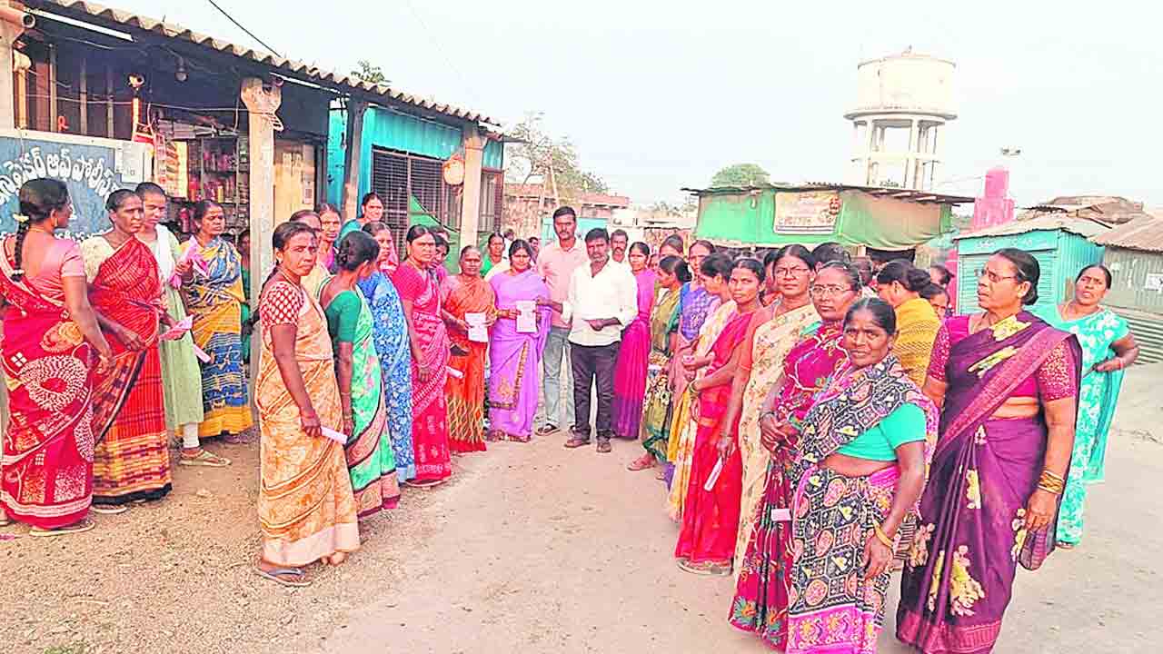 ఎన్నికల కూలీలు