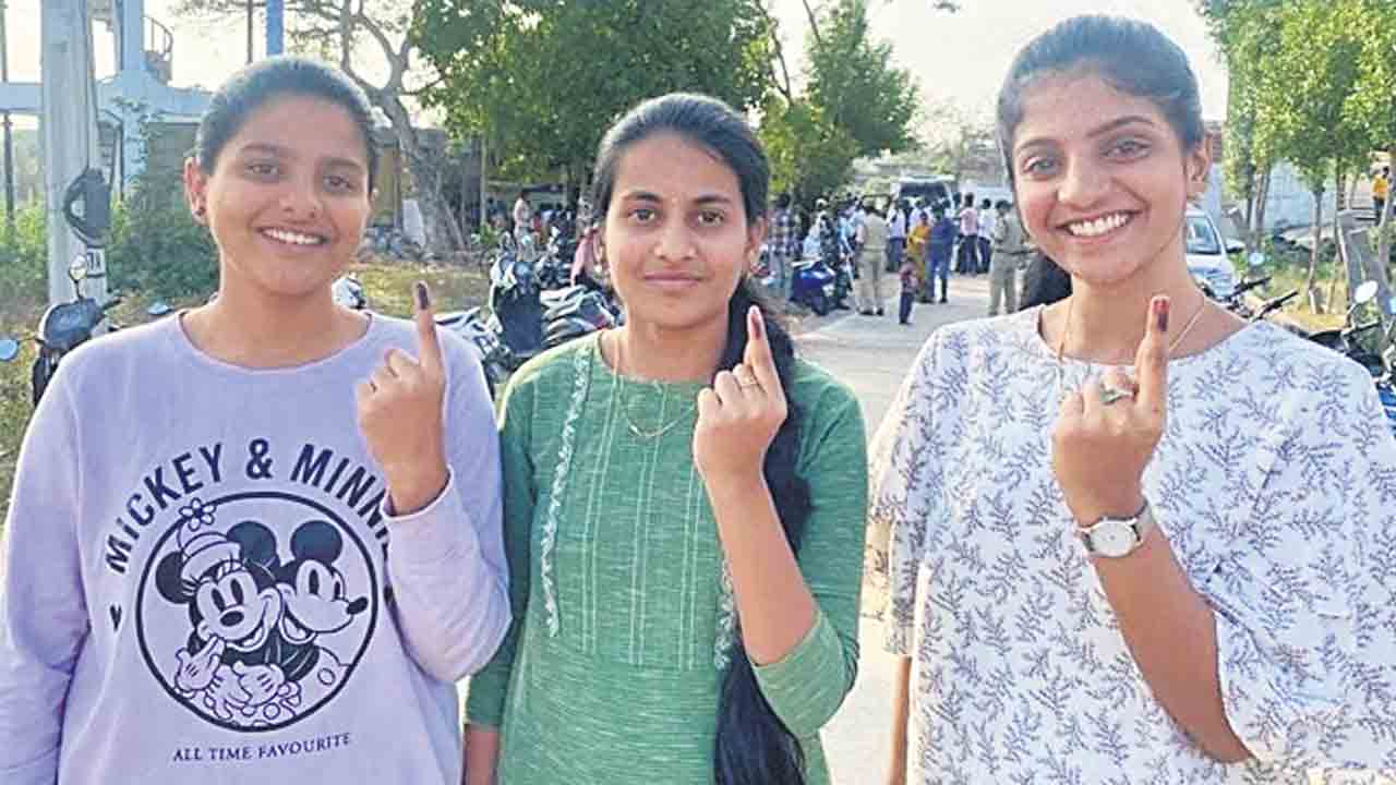 మెదక్‌ జిల్లాలో 88.80 శాతం పోలింగ్‌