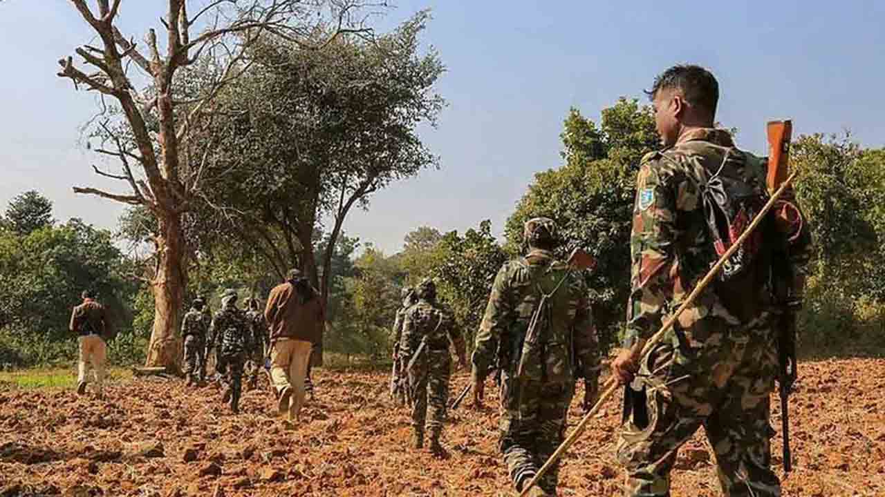 Encounter | ఛత్తీస్‌గఢ్‌లో ఎన్‌కౌంటర్‌.. ఐదుగురు మావోయిస్టులు మృతి