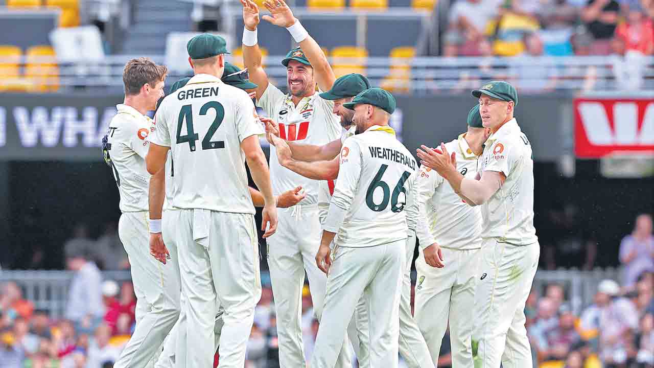 రెండోదీ ఆసీస్‌దే.. ఇంగ్లండ్‌కు తప్పని పరాభవం