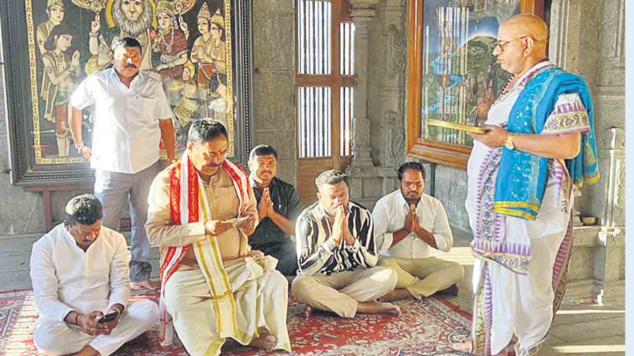 స్థానిక ఎన్నికల ఫలితాలు కాంగ్రెస్‌కు చెంపపెట్టు.. ఎర్రబెల్లి దయాకర్‌రావు