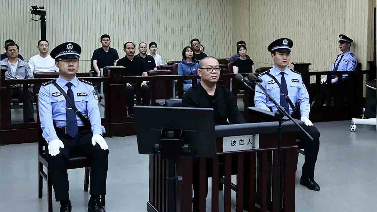 అవినీతి కేసులో మాజీ అధికారిని ఉరి తీసిన చైనా