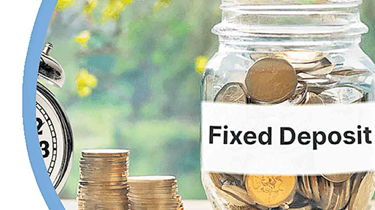 ట్రై.. మంత్లీ ఎఫ్‌డీ.. నెలవారీ ఆదాయానికి స్థిరమైన పెట్టుబడి