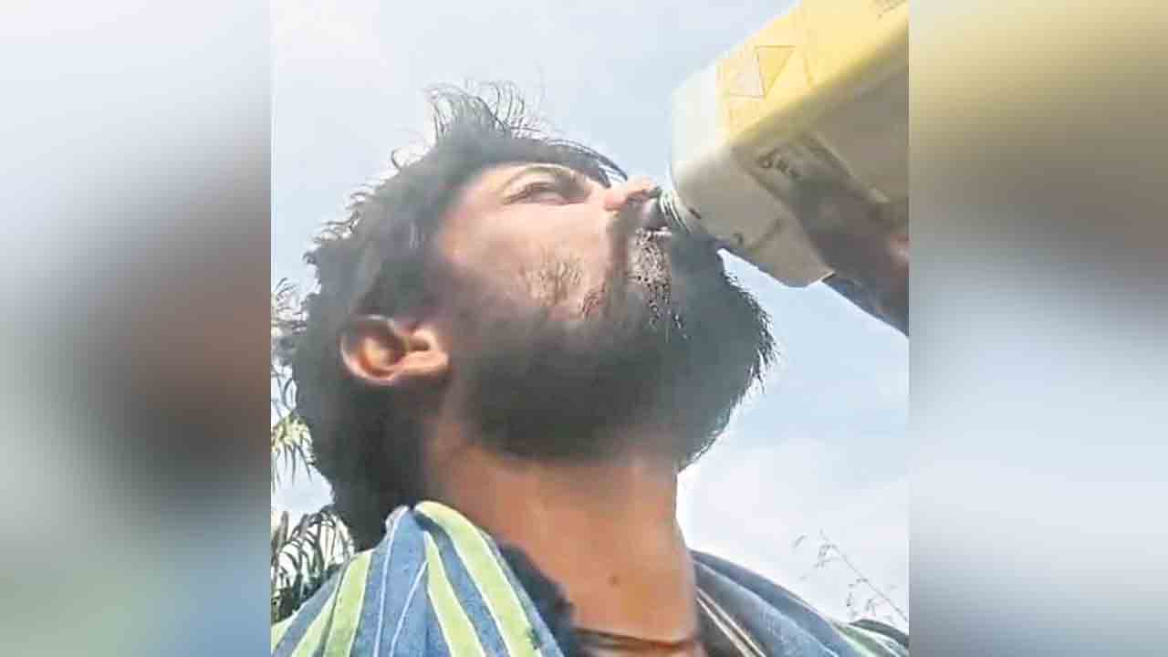 అన్నం పెట్టే రైతులం.. కన్నీళ్లు పెడుతున్నం!