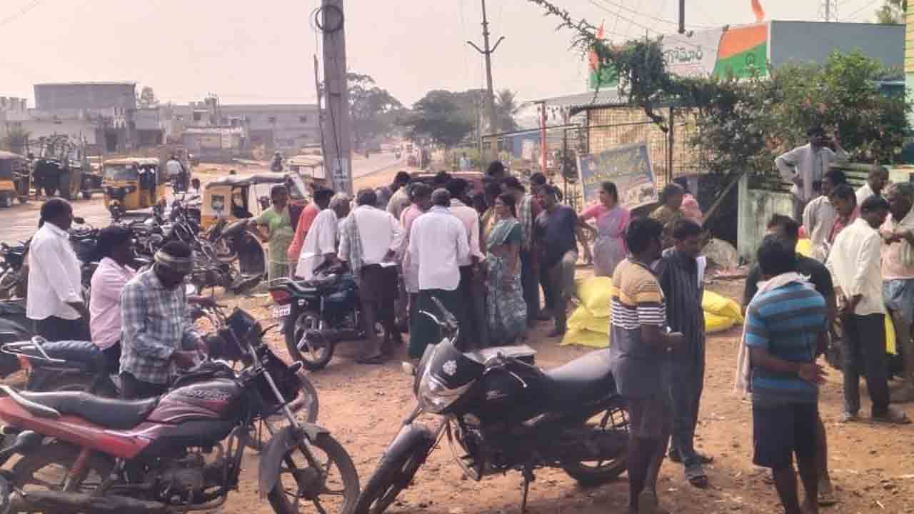 వ్యవసాయ మంత్రి ఇలాకాలో రైతుల తండ్లాట