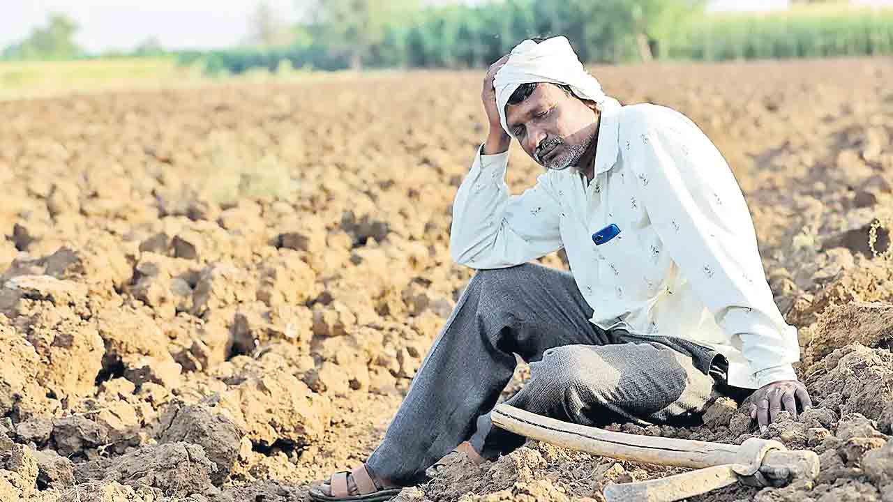 రైతు బతుకు తలకిందులు!.. కాంగ్రెస్‌ పాలనలో కుదేలైన ఎవుసం