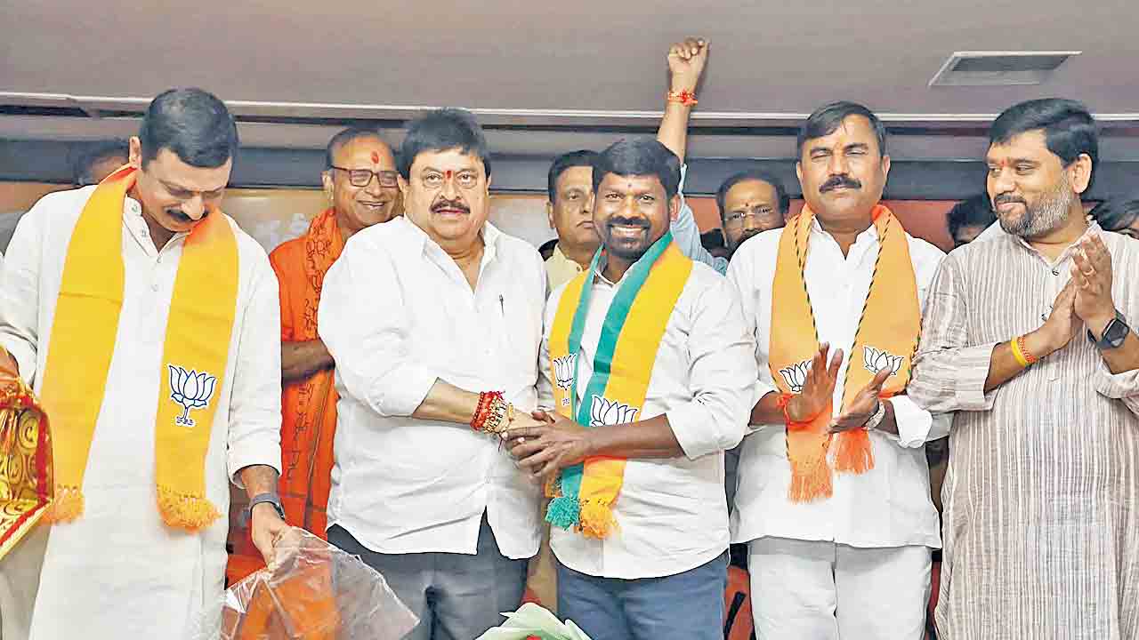 బీజేపీలో చేరితే మటాష్‌!