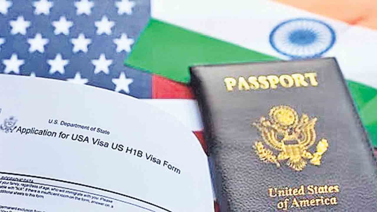 నకిలీ ఏజెంట్లతో జాగ్రత్త