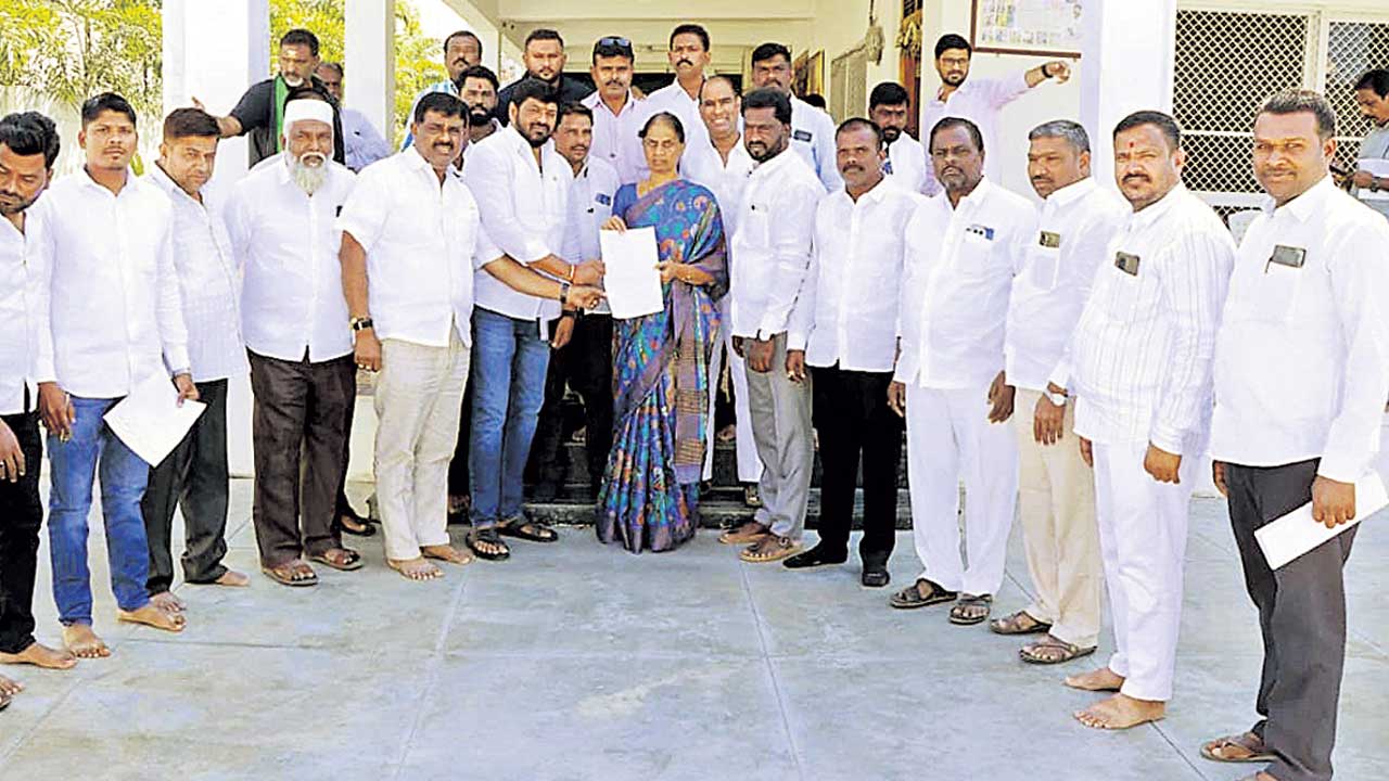 గందరగోళంగా డివిజన్ల విభజన