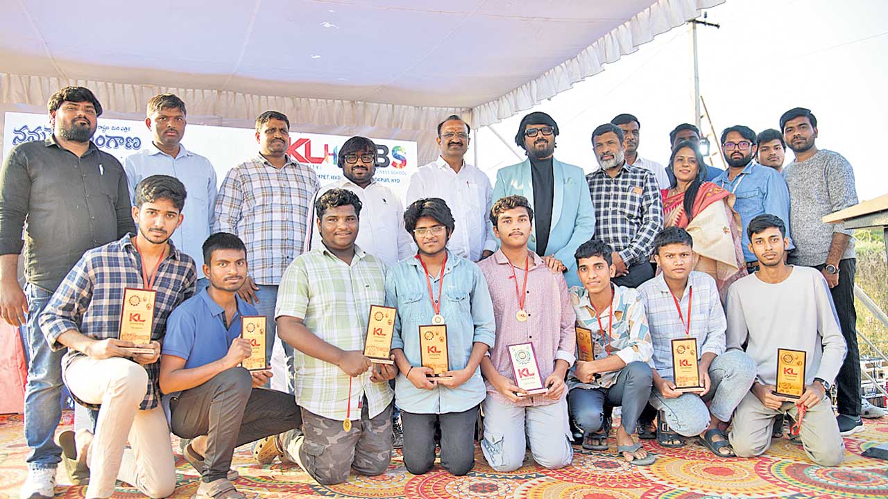 ఇండస్ట్రీ ఇన్‌ క్యాంపస్‌ డ్యుయల్‌ డిగ్రీతో ఉజ్వల భవిష్యత్‌